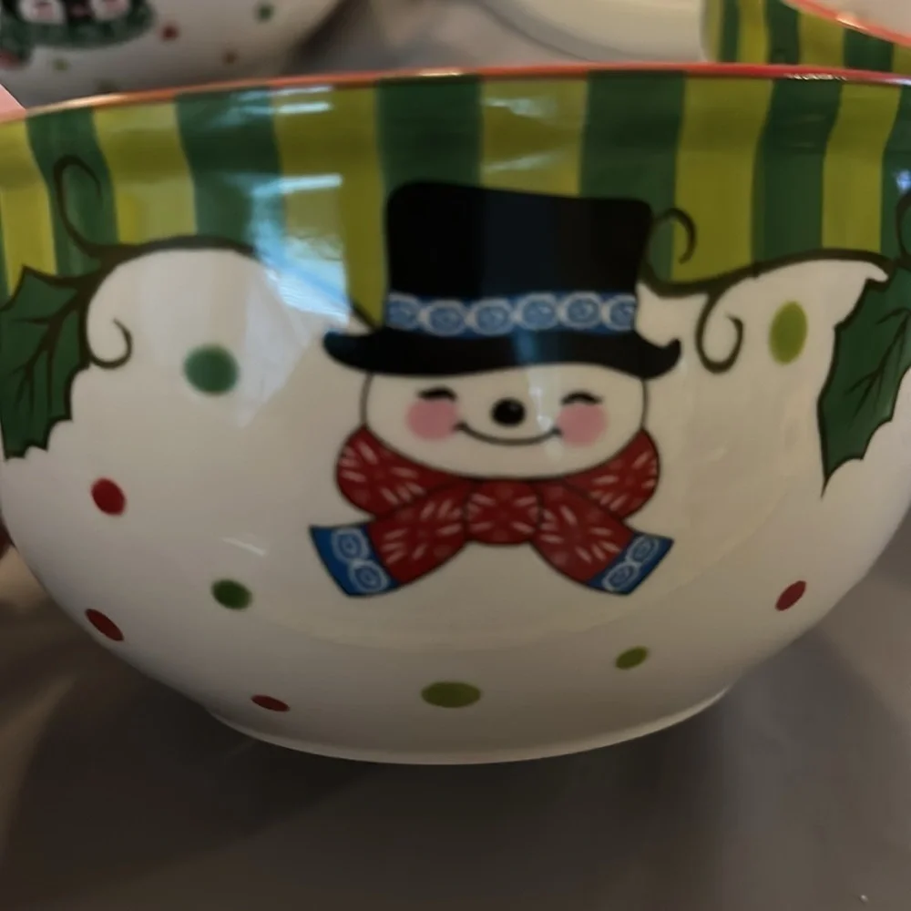 Temptations Christmas 4 Mixing Bowls Winter Whimsy Nesting Bowl Set